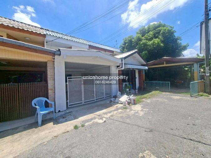 รูป ขายบ้านทาวน์เฮ้าส์ 2 ชั้น บ้านรีโนเวทใหม่ หมู่บ้านอยู่สบาย (ซอย 4) ซอยกรุงเทพกรีฑา 8 แยก 3 (ใกล้สนามกอล์ฟ) (N.2147) - รูปที่ 2/12
