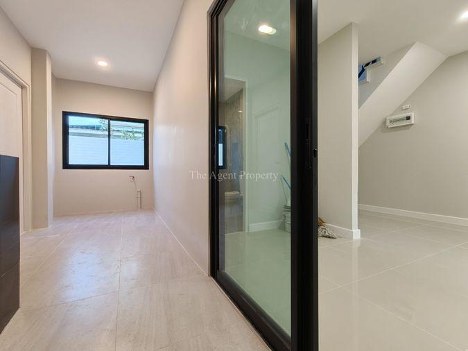 รูป ขายบ้านเดี่ยว รีโนเวทใหม่ทั้งหลัง หลังริม เพอร์เฟค เพลส รามคำแหง 164 เนื้อที่ 67.8 ตร.ว. 4 นอน 3 น้ำ ใกล้ The Paseo และสุวรรณภูมิ โปรฯ ลดทันที 1 ลบ. - รูปที่ 31/62