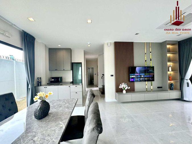 picture ✨ For Rent: Bangkok Boulevard Bangna KM.5✨  💰 Only 100,000 THB/month - 2/8