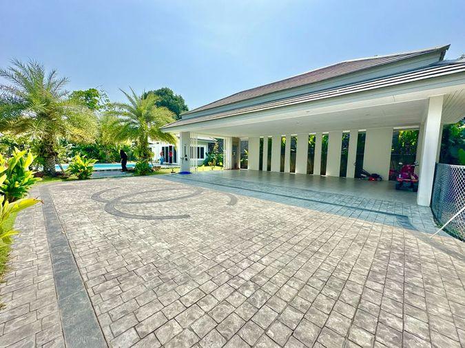 picture Luxury pool villa with a cafe business in Na Jomtien, Sattahip, Chonburi. - 5/19