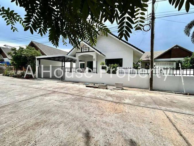 รูป บ้านเดี่ยวโครงการ ลัดดารมย์ ศรีราชา เงียบสงบ เดินทางสะดวก - รูปที่ 1/16