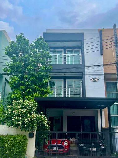 รูป 🔥ขายบ้านสวย Built-in ทั้งหลัง✅ ดีวัน อ่อนนุช 74/1 D-One Onnut 74/1 ใกล้ MRT ศรีนุช - รูปที่ 1/10