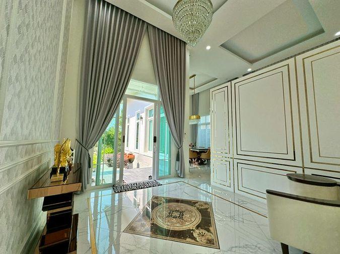 picture Luxury pool villa with a cafe business in Na Jomtien, Sattahip, Chonburi. - 12/19