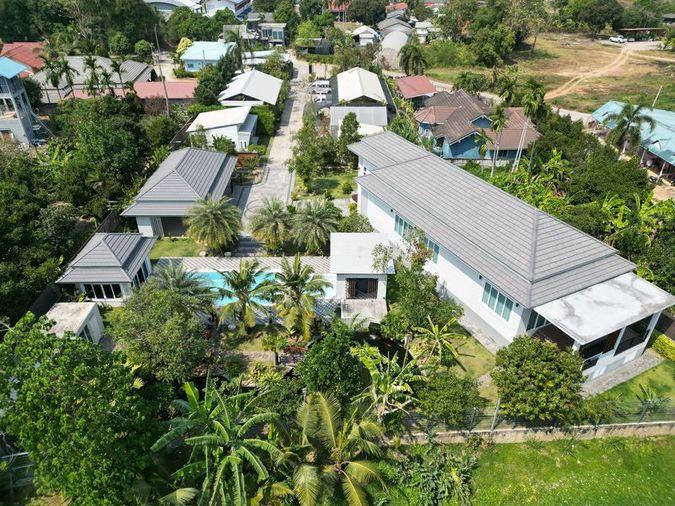 picture Luxury pool villa with a cafe business in Na Jomtien, Sattahip, Chonburi. - 2/19