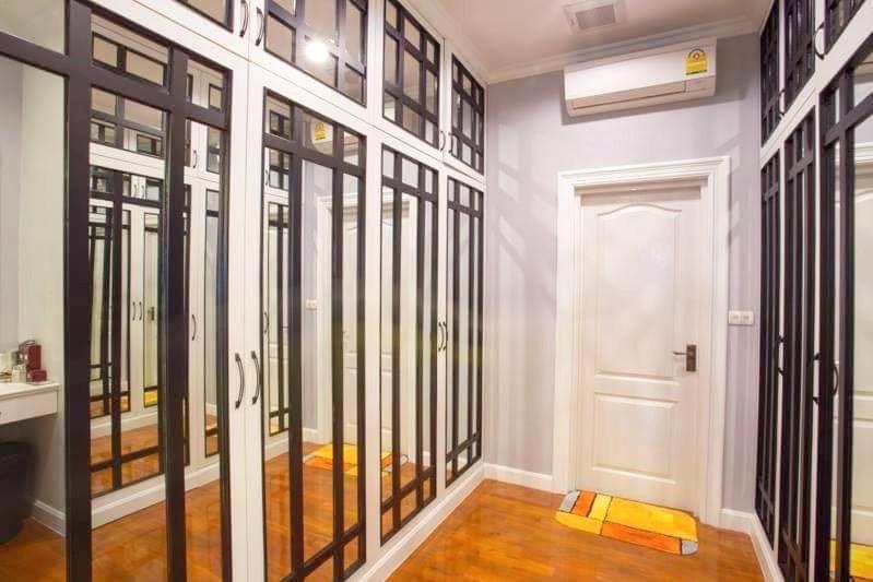 รูป ขาย บ้านเดี่ยว แกรนด์ บางกอก บูเลอวาร์ด รัชดา – รามอินทรา 2 ขนาด 96 ตร.วา. พื้นที่ใช้สอย 487 ตรม. สวยหรู ตกแต่งครบ พร้อมเข้าอยู่ - รูปที่ 10/12