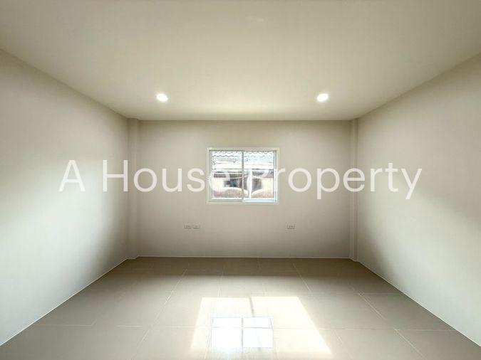 รูป ขายบ้านเดี่ยวสร้างใหม่ หมู่บ้านอารียา วิลล่า หนองปรือ บางละมุง ชลบุรี - รูปที่ 9/17