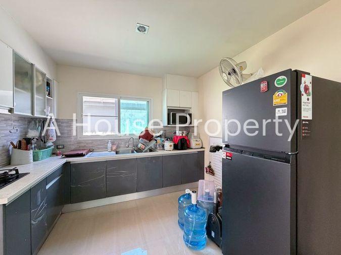 picture Beautiful, well-maintained pre-owned detached house in Magnolia Village, Sriracha, Chonburi. - 5/17