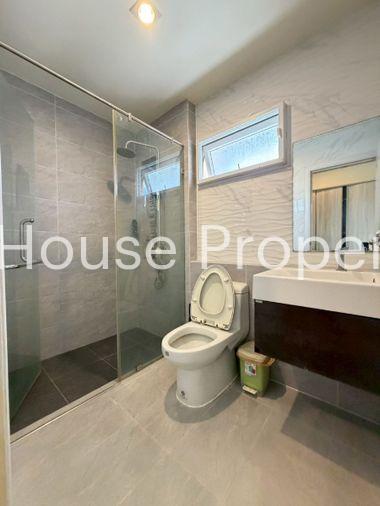 picture Beautiful, well-maintained pre-owned detached house in Magnolia Village, Sriracha, Chonburi. - 8/17