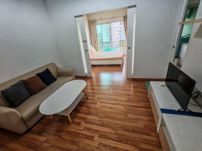 picture Unblocked South View at  The Seed Sathorn Taksin size 33 sq m. - 5/14