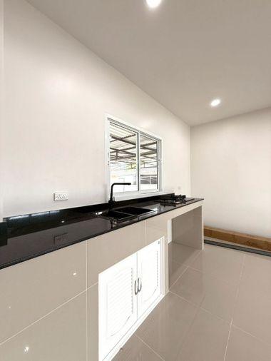 รูป ขายบ้านเดี่ยวสร้างใหม่ หมู่บ้านอารียา วิลล่า  หนองปรือ บางละมุง ชลบุรี  - รูปที่ 15/17