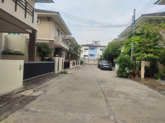รูป 🏠 ขายบ้าน : Cluster Haus Ladplakao 53 (คลัสเตอร์เฮาส์ ลาดปลาเค้า 53)   รหัสทรัพย์ | 📌LNP-H1043  - รูปที่ 2/33