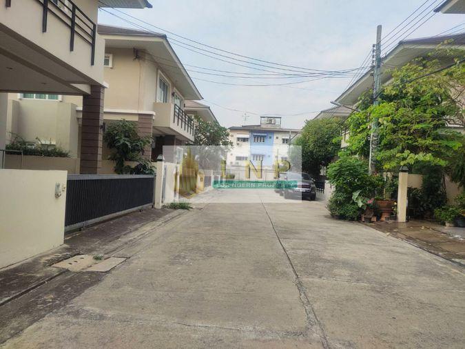รูป 🏠 ขายบ้าน : Cluster Haus Ladplakao 53 (คลัสเตอร์เฮาส์ ลาดปลาเค้า 53) รหัสทรัพย์ | 📌LNP-H1043 - รูปที่ 2/33
