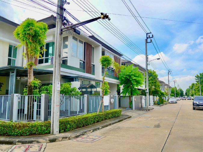 รูป ให้เช่าบ้านเดี่ยวหรู Sena Park Grand รามอินทรา  พร้อมเฟอร์นิเจอร์ | เลี้ยงสัตว์ได้ | พร้อมเข้าอยู่ - รูปที่ 42/42
