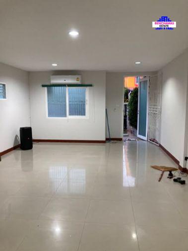 picture 🔥For Sale: 2-Storey Townhouse at Merit Grand Donmuang, Soi Therd Ratchan 1 – Corner Unit, Move-in Ready, Convenient Location - 3/10