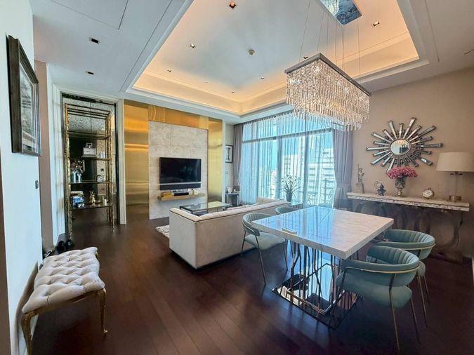 picture Luxury condo for sale at The Diplomat 39 Phrom Phong, spacious 3-bedroom fully fitted unit (Rt-01) - 1/15