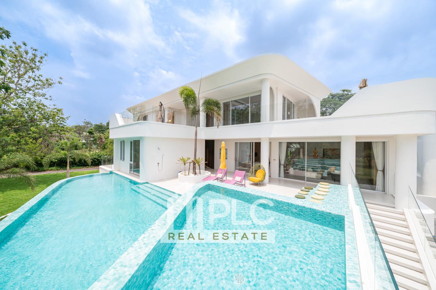 รูป Luxury Golf Course Pool Villa for Sale Huay Yai East Pattaya - รูปที่ 2/29