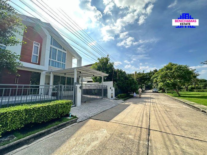 รูป 🔥ขาย บ้านเดี่ยวหลังใหญ่ Mantana Pinklao-Rama 5 มัณฑนา ปิ่นเกล้า-พระราม 5 แปลงสวยไม่มีบ้านด้านหน้า 🌳 ได้ความเป็นส่วนตัวสูง ตรงข้ามโรงเรียนเด่นหล้า - รูปที่ 2/8