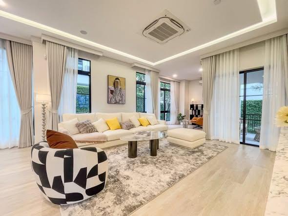 รูป 🔥 ขาย บ้านเดี่ยวระดับ Super Luxury✅ นันทวัน พระราม 9 - กรุงเทพกรีฑา (Nantawan Rama 9 - Krungthep Kreetha) ใกล้รถไฟฟ้าสายสีเหลือง สถานีศรีกรีฑา - รูปที่ 2/10