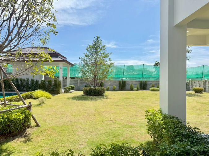 picture 🌿🏡 Luxury Modern Tropical Pool Villa for Sale Spacious private residence with a large garden - 5/42