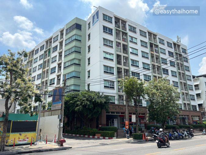 รูป P-52084 — ขายคอนโด อาคาร A1 ชั้น 5 Lumpini Ville Cultural Center 1 ห้องนอน วิวเมือง ใกล้ MRT ห้วยขวาง 085-592-2897 Line: @easythaihome - รูปที่ 1/11