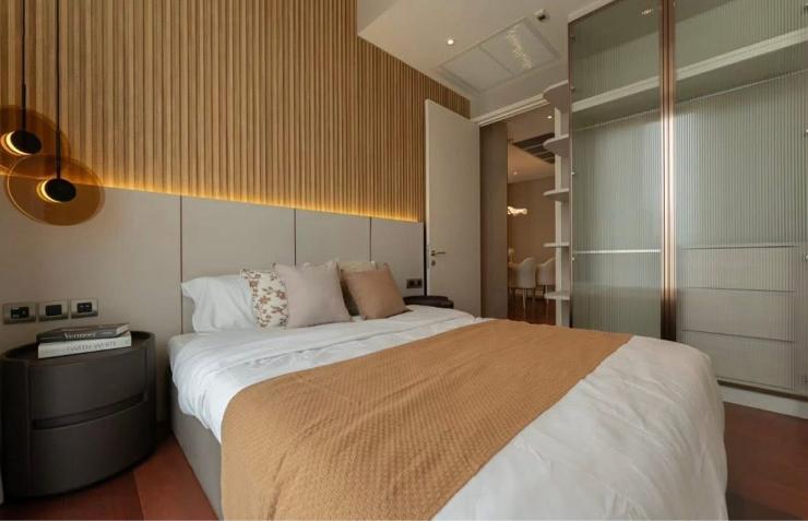 รูป [ให้เช่า]📍Khun by Yoo✨Luxury แบบมีเอกลัษณ์ สวยหรู เฟอร์ครบ (2 ห้องนอน 2 ห้องน้ำ) ใกล้ BTS ทองหล่อ 🔥เช่าเพียง 130,000/เดือน🔥▫️Line: @sanhaproperty  - รูปที่ 12/21
