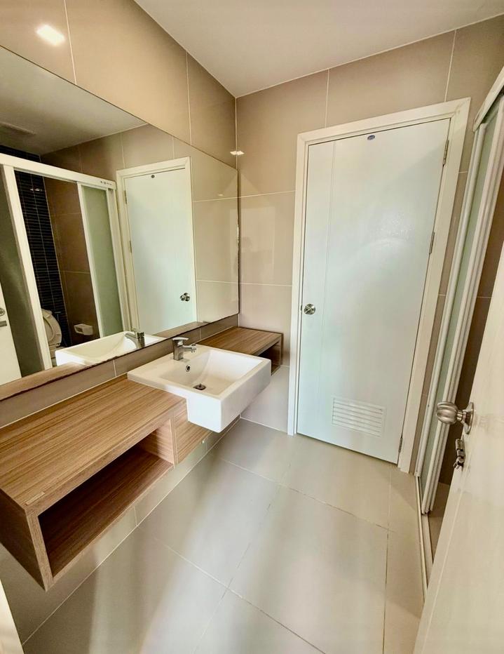 picture Corner Townhome for Sale at Pruksa Ville Ramindra – Phraya Suren Fully Built-in | Extended Kitchen | Move-in Ready | Excellent Location - 15/21