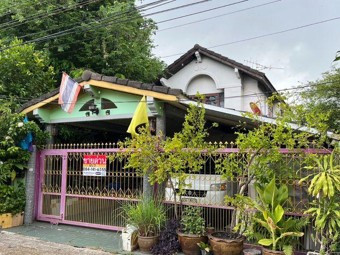 รูป BL138|บ้านเดี่ยว 2 ชั้น หมู่บ้าน ร่มสุขวิลเลจ 4 ใกล้สนามบินสุวรรณภูมิและสถานี ARL ลาดกระบัง ชอยร่มเกล้า 25/7 	 (ราคา 6,500,000 บาท) - รูปที่ 2/6