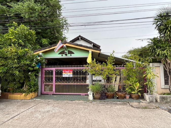 รูป BL138|บ้านเดี่ยว 2 ชั้น หมู่บ้าน ร่มสุขวิลเลจ 4 ใกล้สนามบินสุวรรณภูมิและสถานี ARL ลาดกระบัง ชอยร่มเกล้า 25/7 	 (ราคา 6,500,000 บาท) - รูปที่ 3/6