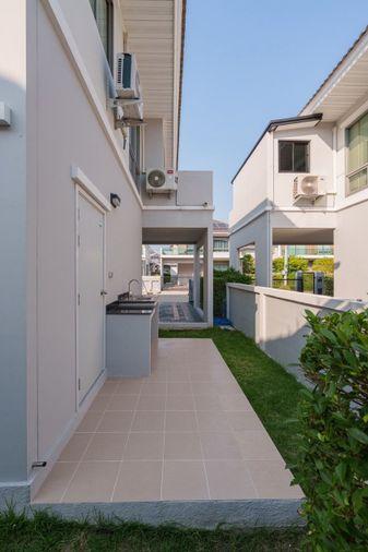 รูป 🔥 ขาย บ้านเดี่ยว Perfect Place สุขุมวิท 77 เฟส 9 ตกแต่งจัดเต็มสไตล์ Modern luxury บิ้วอินใหม่ทั้งหลัง ✨  ไม่เคยเข้าอยู่ ทำเลดีใกล้โรบินสันลาดกระบัง - รูปที่ 21/21