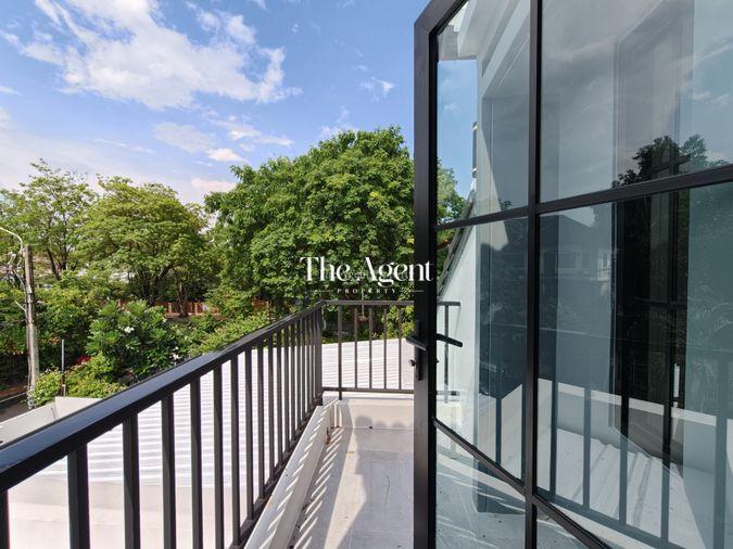 รูป ขายบ้านรีโนเวทใหม่ ลดาวัลย์ ปิ่นเกล้า-บรมราชชนนี หลังริม เนื้อที่ 117 ตร.ว. 4 นอน 4 น้ำ ลดทันที 3 ล้าน เหลือ 9.9 ล้าน - รูปที่ 33/55
