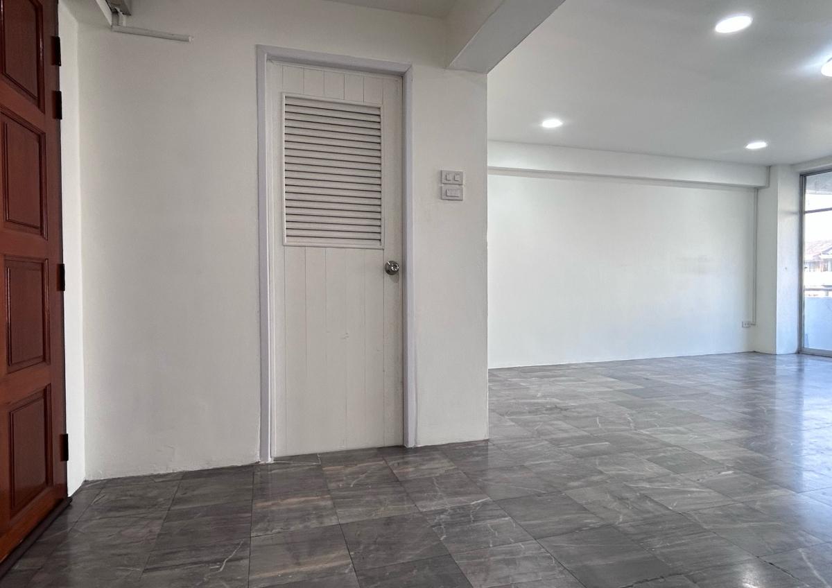 รูป ✅ ขายคอนโด Penthouse ห้องมุม ข้าง Union Mall  ใกล้ MRT พหลโยธิน 300 เมตร  ✅ Exclusive Place Ladprao -  คอนโด เอ็กซ์คลูซีฟ เพลส ลาดพร้าว - รูปที่ 8/11