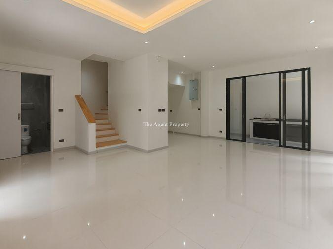 รูป ขายบ้านเดี่ยว Feel Town ลาดพร้าว 101 บ้านมือ1 พร้อมอยู่ 3 ชั้น เนื้อที่ 40 ตร.ว. 4 นอน 5 น้ำ 3 จอด ใกล้ MRT ลาดพร้าว101 CDC Central EastVille - รูปที่ 5/52