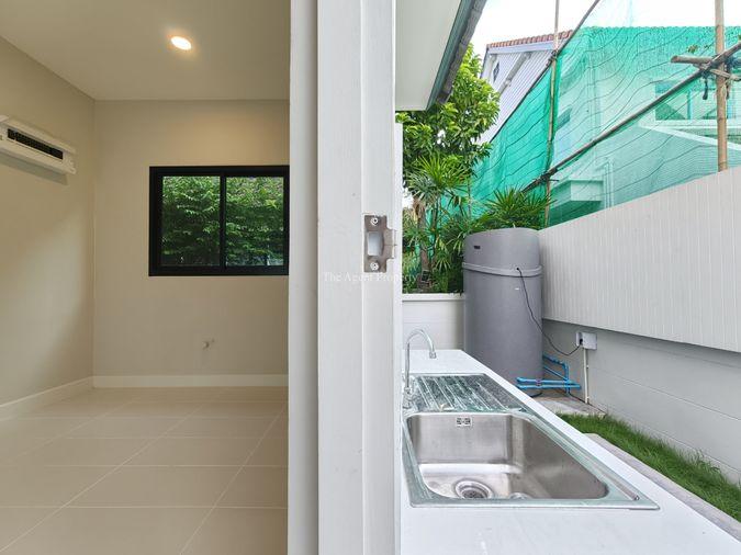 รูป ขายบ้านรีโนเวทใหม่ ลัดดารมย์ ปิ่นเกล้า หลังริม เนื้อที่ 80.5 ตร.ว. 4 นอน 3 น้ำ ทำเลปิ่นเกล้า-ราชพฤกษ์-กาญจนาภิเษก - รูปที่ 29/76