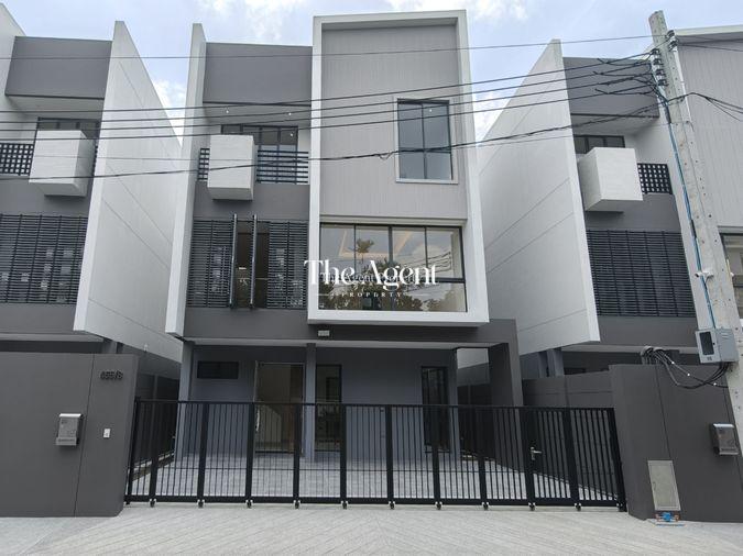 รูป ขายบ้านเดี่ยว Feel Town ลาดพร้าว 101 บ้านมือ1 พร้อมอยู่ 3 ชั้น เนื้อที่ 40 ตร.ว. 4 นอน 5 น้ำ 3 จอด ใกล้ MRT ลาดพร้าว101 CDC Central EastVille - รูปที่ 2/52