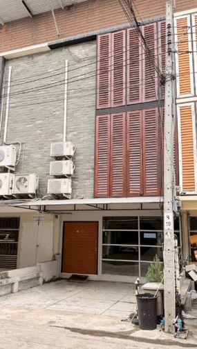 รูป ให้เช่า บ้านทาวน์โฮม 3.5 ชั้น เลขที่ 440/3 ย่านทาวน์อินทาวน์ - รูปที่ 1/13