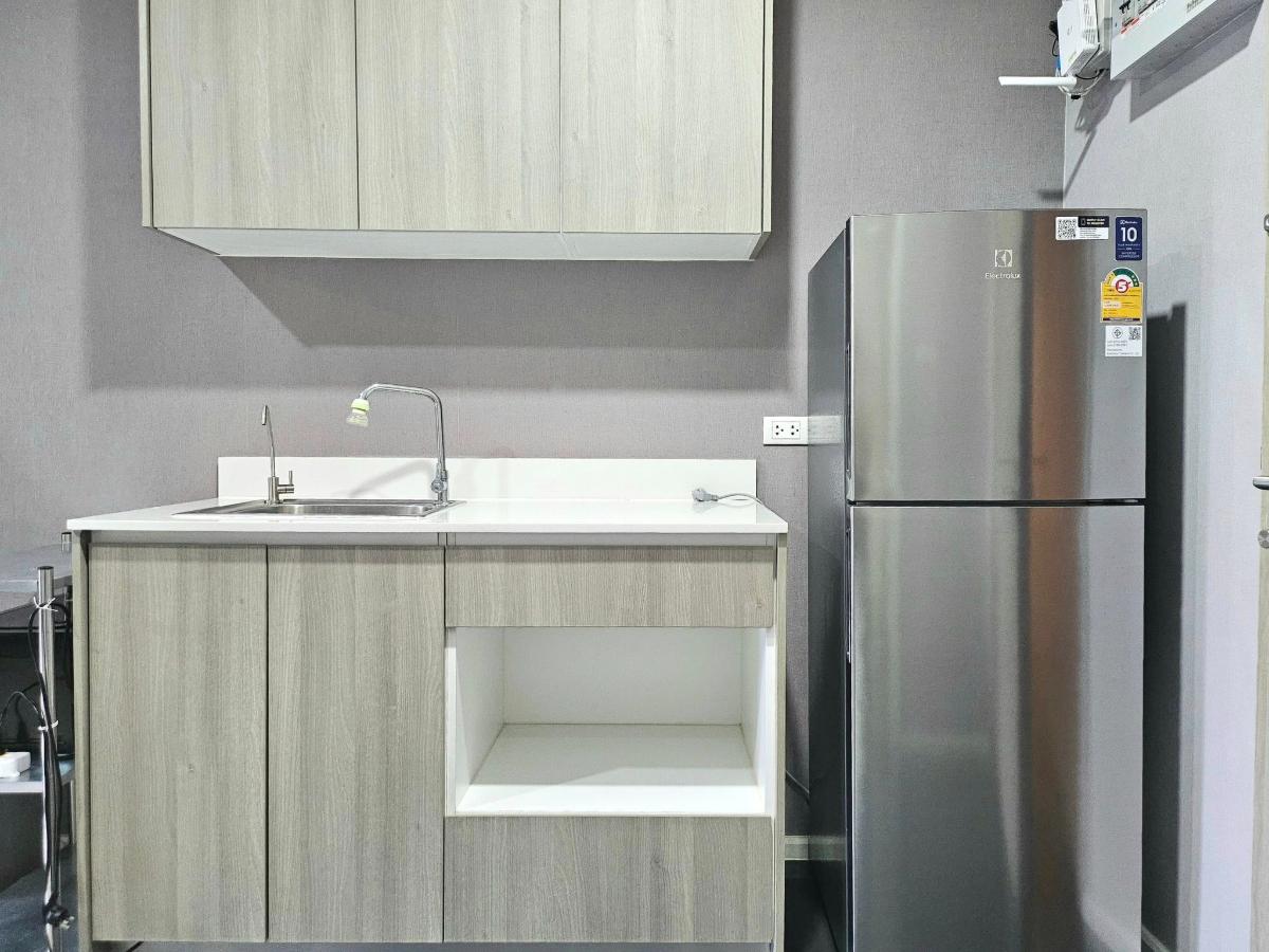 picture AS2097 A Space Mega  Condo   For Rent - 7/8