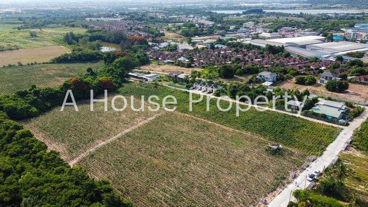 picture Beautiful plot of land for sale in Bowin, a prime location surrounded by leading housing projects. - 3/4