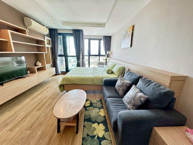 picture Selling a beautiful condo at Ladda Plus Sriracha. High floor, stunning sea and city views. - 1/15