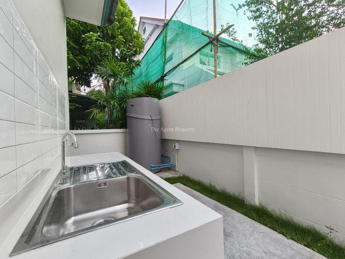 รูป ขายบ้านรีโนเวทใหม่ ลัดดารมย์ ปิ่นเกล้า หลังริม เนื้อที่ 80.5 ตร.ว. 4 นอน 3 น้ำ ทำเลปิ่นเกล้า-ราชพฤกษ์-กาญจนาภิเษก - รูปที่ 30/76