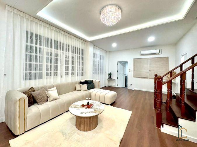 รูป 🔥Home with a warm, cozy feel 5b4b 115k - Townhome @ Huai Khwang 📞Call 090 919 9898 - รูปที่ 3/25