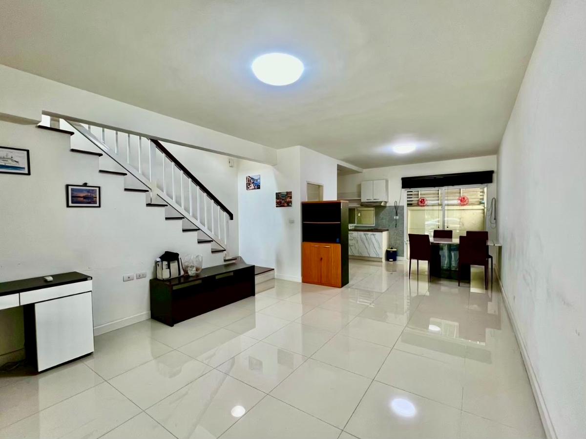 รูป ให้เช่า Townhome 3 ชั้น โครงการ Town Avenue พระราม 9 – กรุงเทพกรีฑา 7 ใกล้ถนนรามคำแหง 60 และทางด่วน เดินทางสะดวก - รูปที่ 2/32
