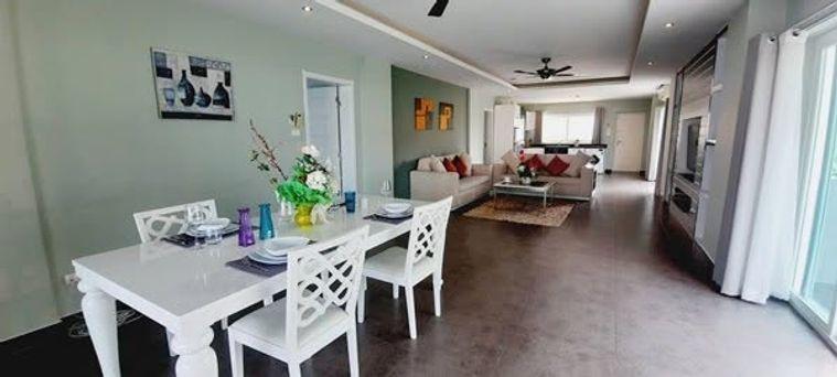 รูป 🔥ขายด่วน  Tudor Court Condo Pratamnak คอนโด ทิวดอร์ คอร์ท พระตำหนัก  ✅ ตกแต่งครบพร้อมครัวยุโรป ทำเลดีเยี่ยมใกล้ชายหาดและพัทยาใต้ โควต้าชื่อต่างชาติ - รูปที่ 4/11