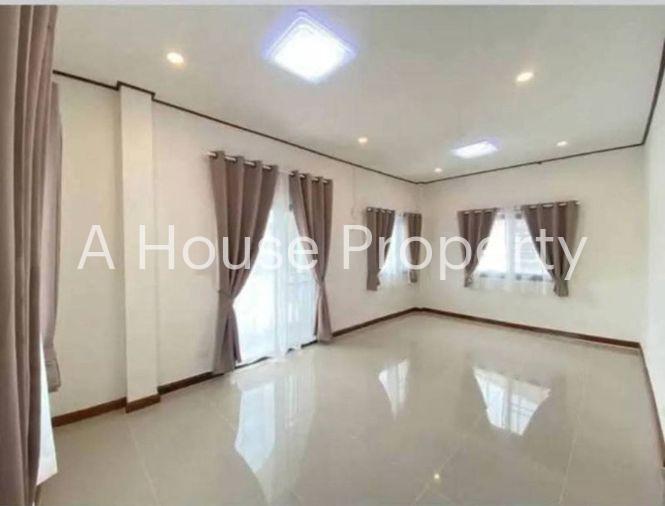 picture Single house for sale in the quality Sam Mukh Thani project, Bang Saen. Convenient access. - 6/10