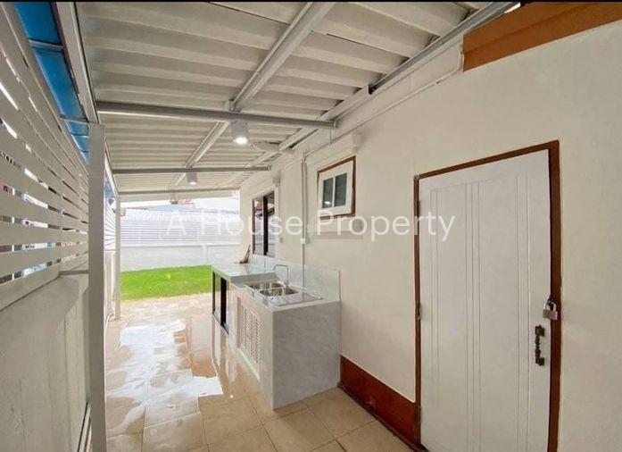 picture Single house for sale in the quality Sam Mukh Thani project, Bang Saen. Convenient access. - 8/10