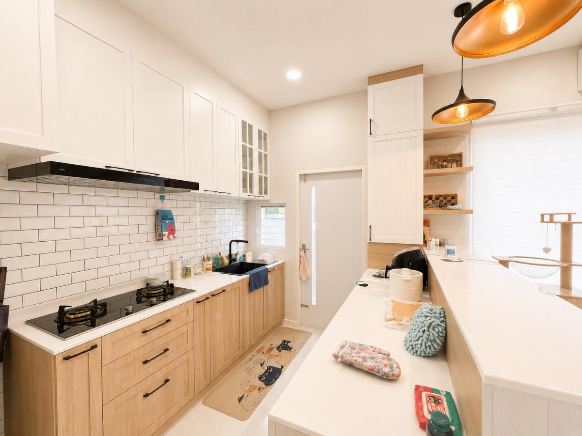 รูป ขายด่วน Townhome 2 ชั้น Indy Westgate | บ้านสวย ตกแต่งครบ Built-in ทั้งหลัง | ทำเลคลองบางไผ่–บางบัวทอง ใกล้ MRT คลองบางไผ่ - รูปที่ 11/33