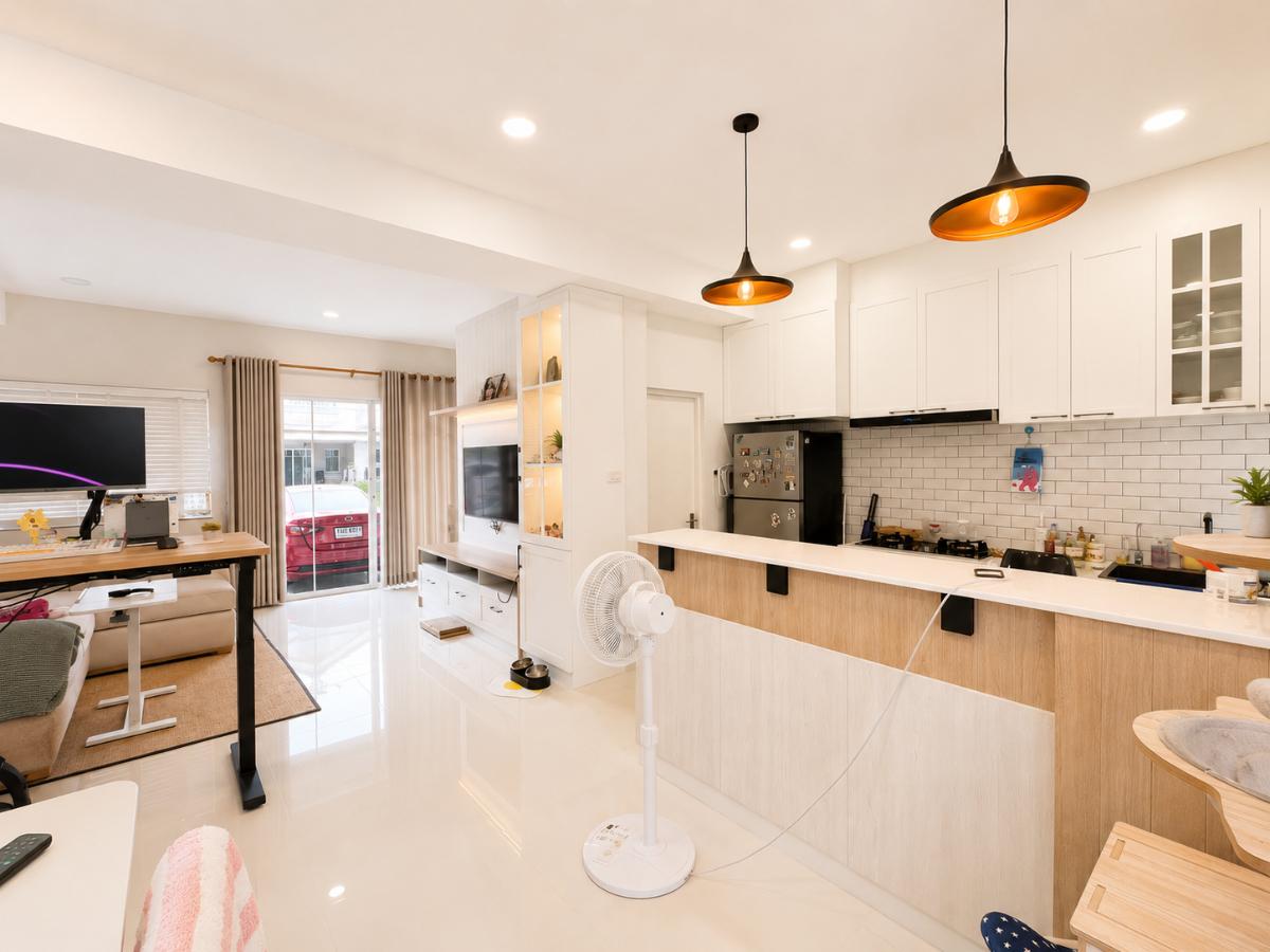 รูป ขายด่วน Townhome 2 ชั้น Indy Westgate | บ้านสวย ตกแต่งครบ Built-in ทั้งหลัง | ทำเลคลองบางไผ่–บางบัวทอง ใกล้ MRT คลองบางไผ่ - รูปที่ 10/33