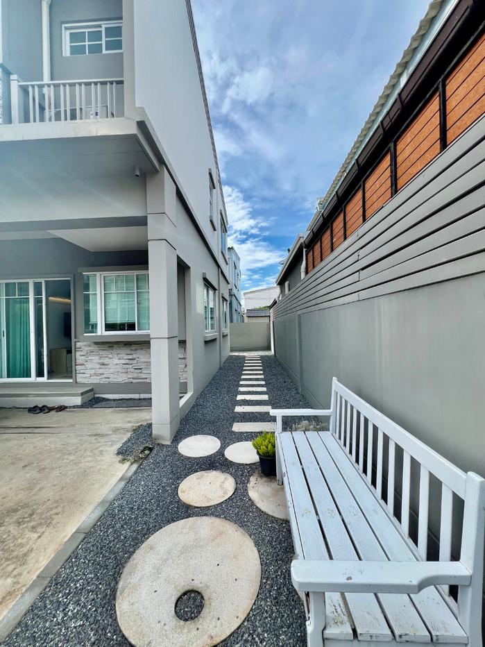 รูป ขายด่วน Townhome 2 ชั้น Indy Westgate | บ้านสวย ตกแต่งครบ Built-in ทั้งหลัง | ทำเลคลองบางไผ่–บางบัวทอง ใกล้ MRT คลองบางไผ่ - รูปที่ 5/33
