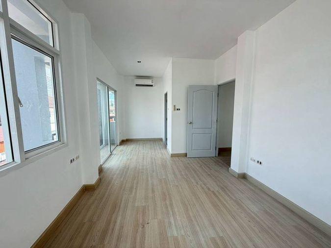 picture Twin house for sale in Thada Town Aura Nong Kho, Sriracha, Chonburi. - 11/14
