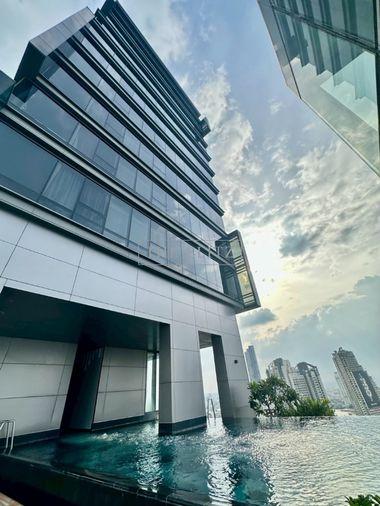 รูป ✨Ultimate Privacy in the Heart of CBD – The Bangkok Sathorn for Rent ✨ - รูปที่ 28/53