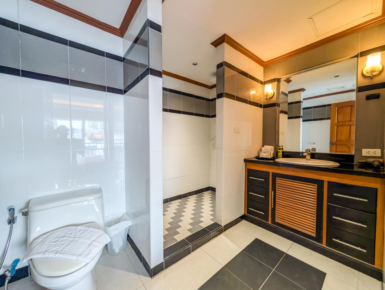 picture Tara Court 2 Bedroom Condo for Rent Pratumnak Hill - 11/16